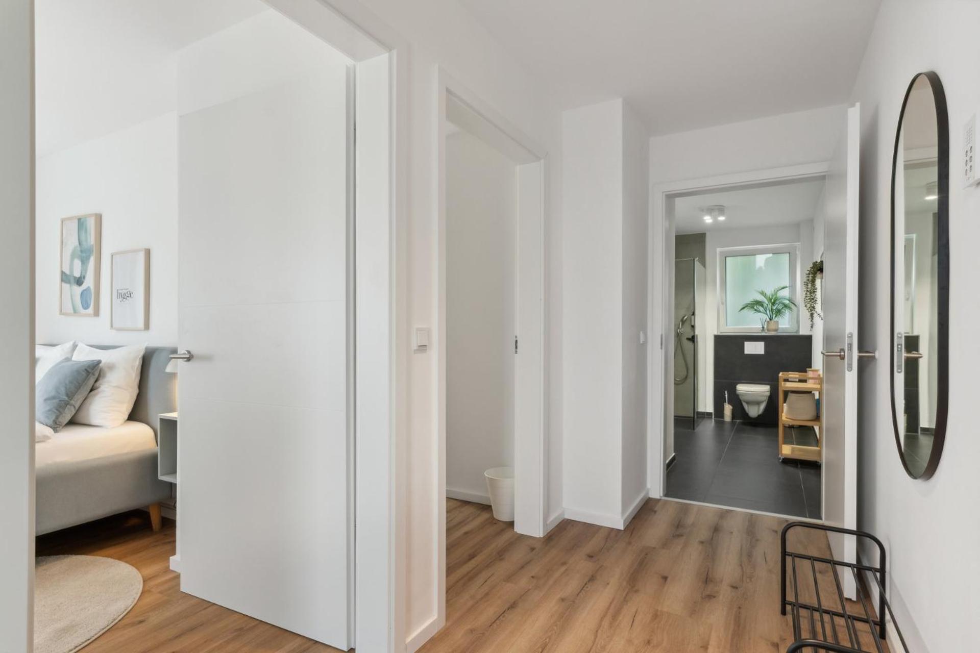Zwei Apartments Fuer Bis Zu 8 Personen Zentral, Modern, Mit Terrasse & Balkon Bielefeld Exteriör bild