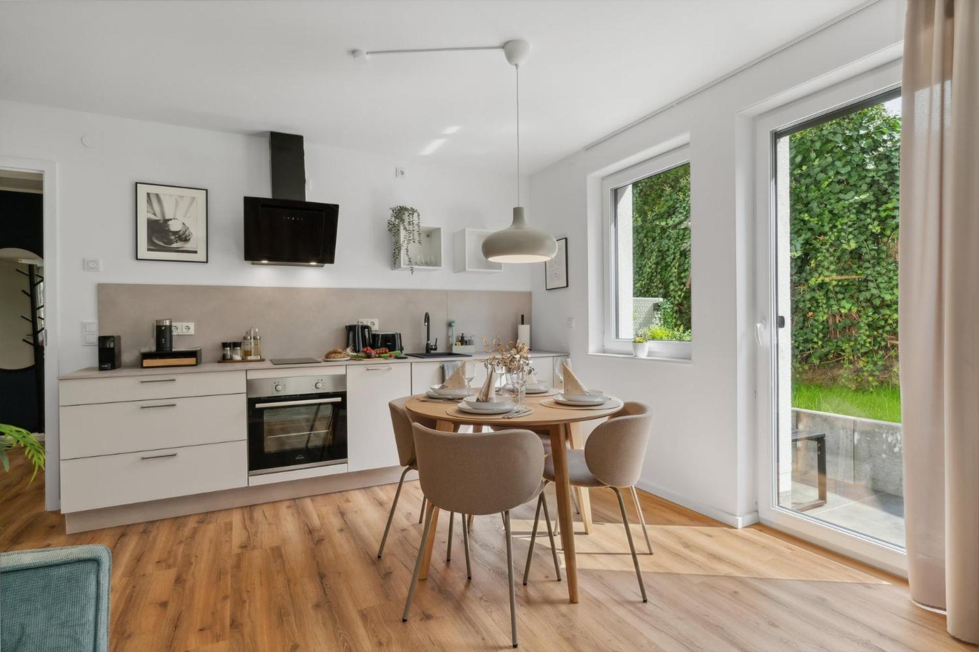 Zwei Apartments Fuer Bis Zu 8 Personen Zentral, Modern, Mit Terrasse & Balkon Bielefeld Exteriör bild