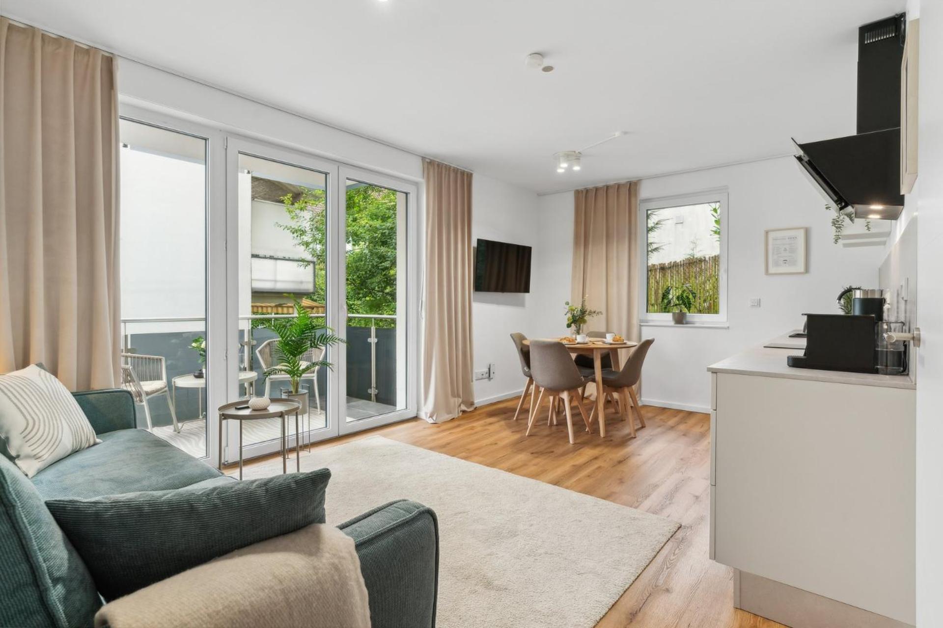 Zwei Apartments Fuer Bis Zu 8 Personen Zentral, Modern, Mit Terrasse & Balkon Bielefeld Exteriör bild
