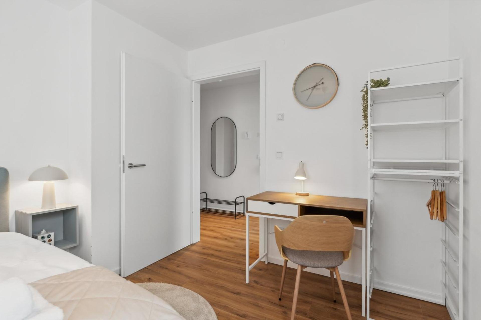 Zwei Apartments Fuer Bis Zu 8 Personen Zentral, Modern, Mit Terrasse & Balkon Bielefeld Exteriör bild