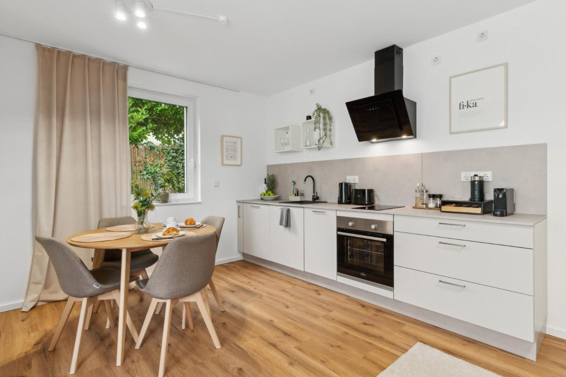 Zwei Apartments Fuer Bis Zu 8 Personen Zentral, Modern, Mit Terrasse & Balkon Bielefeld Exteriör bild